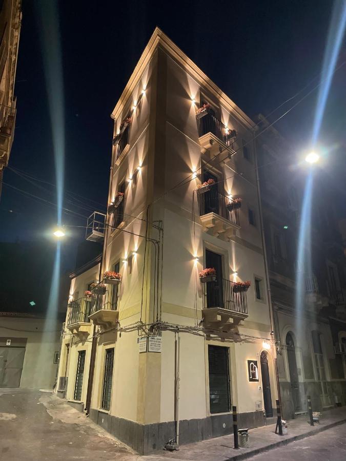 Vicolo San Gaetano -Luxury Rooms- Катания Экстерьер фото