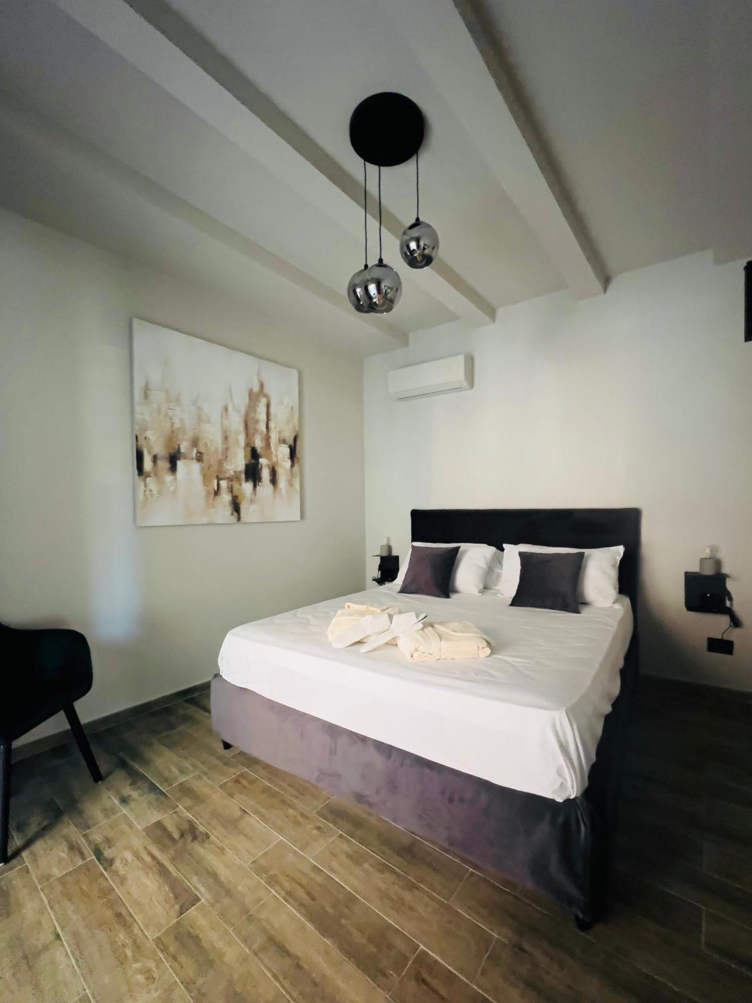 Vicolo San Gaetano -Luxury Rooms- Катания Экстерьер фото