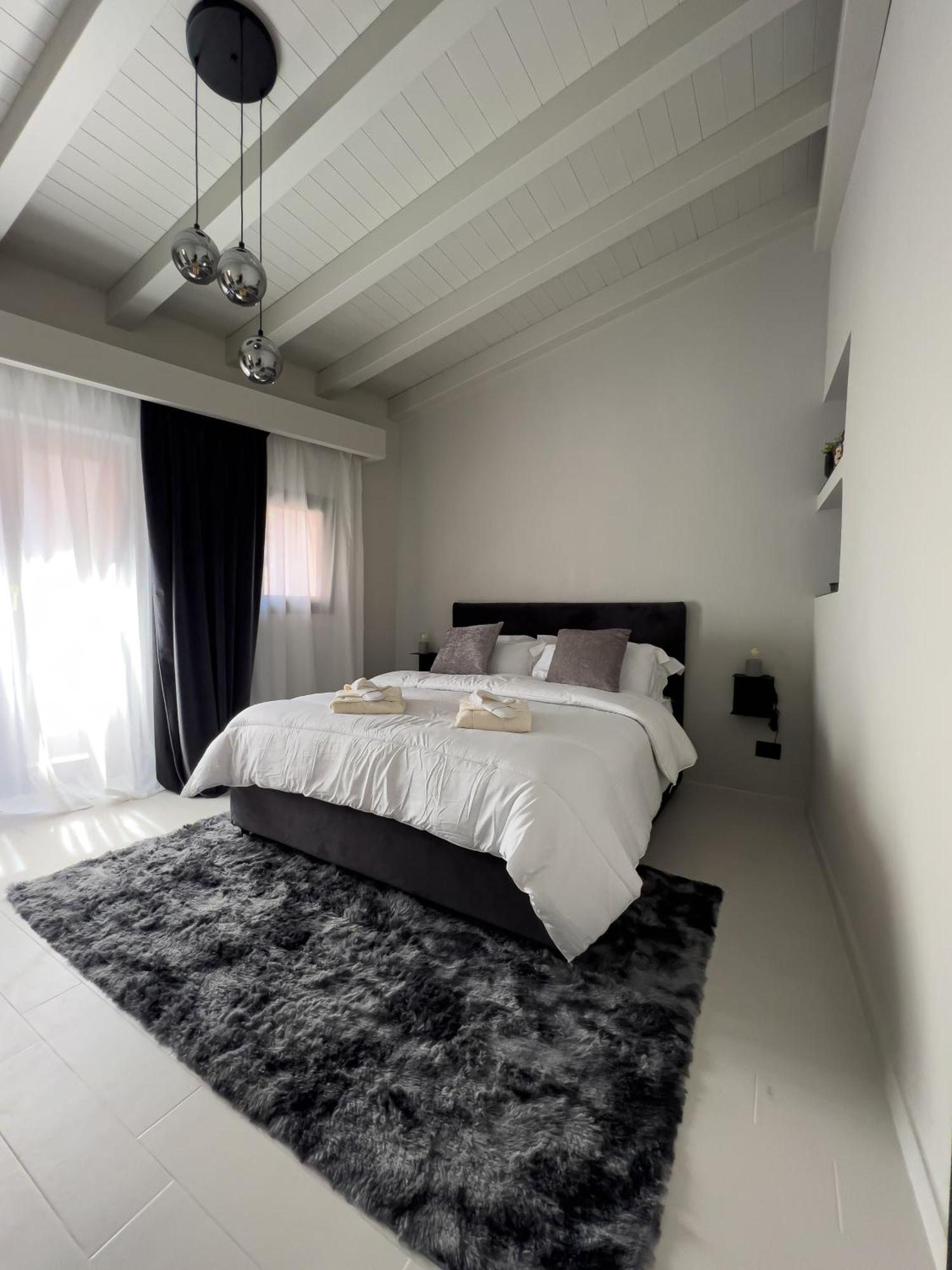 Vicolo San Gaetano -Luxury Rooms- Катания Экстерьер фото