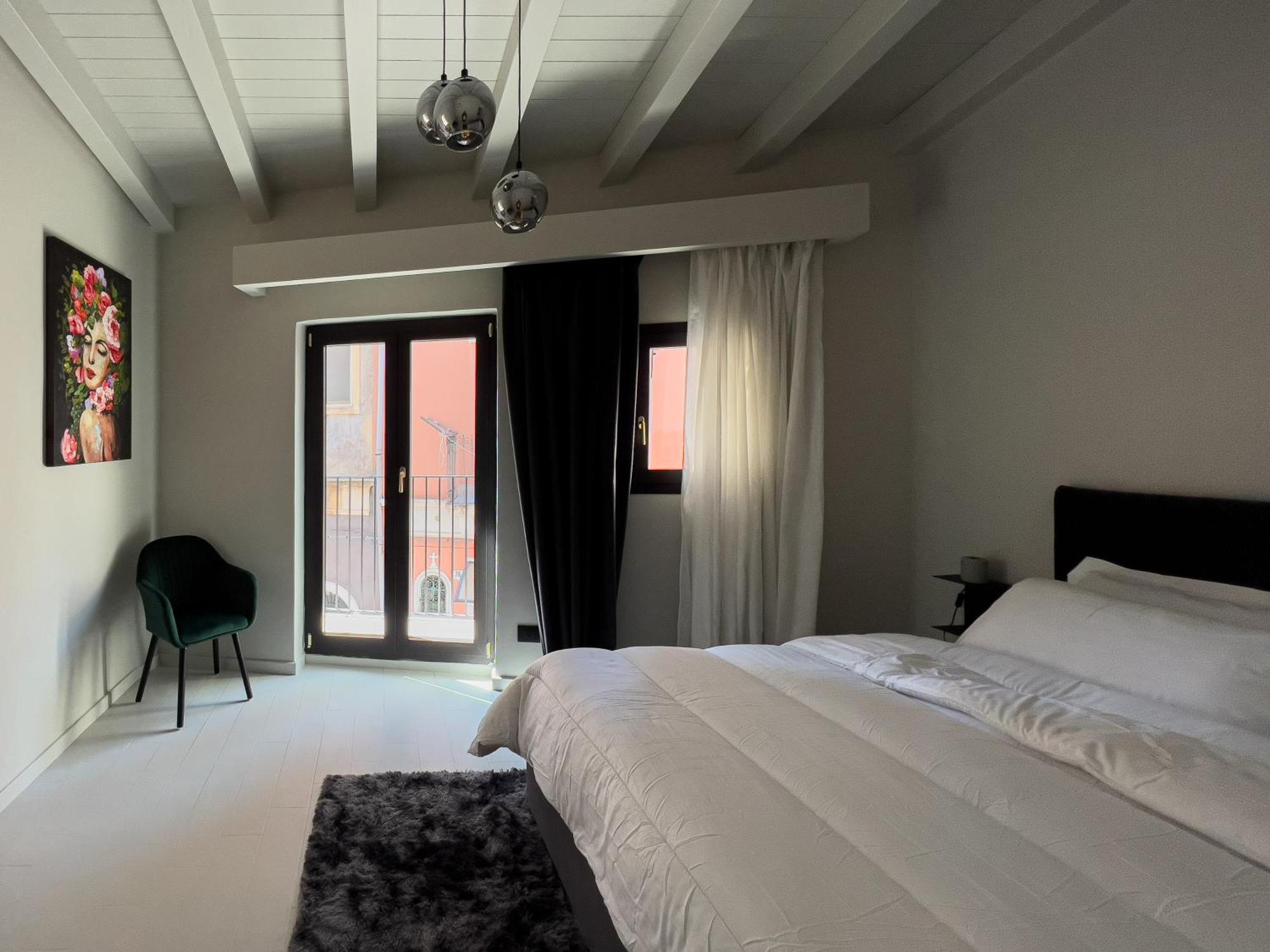 Vicolo San Gaetano -Luxury Rooms- Катания Экстерьер фото