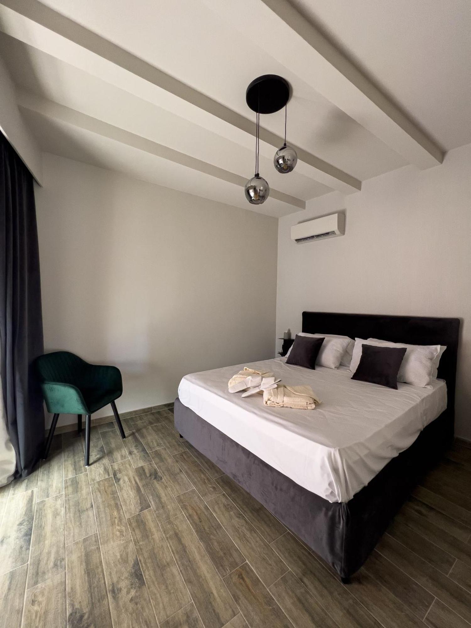 Vicolo San Gaetano -Luxury Rooms- Катания Экстерьер фото