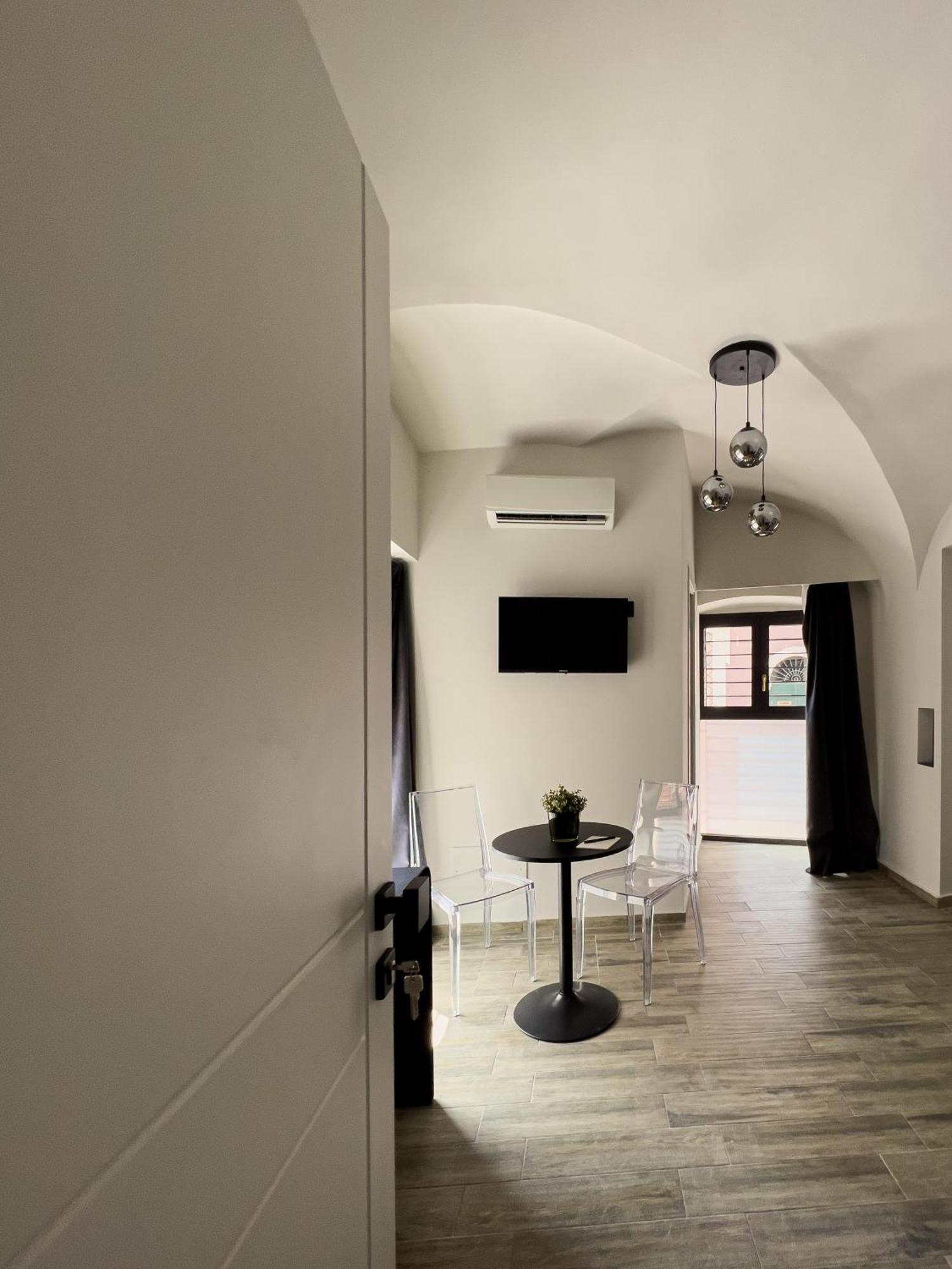 Vicolo San Gaetano -Luxury Rooms- Катания Экстерьер фото
